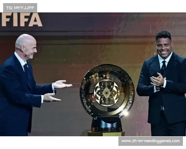 2025国际足联世俱杯冠军奖杯亮相 引领全球足球新潮流